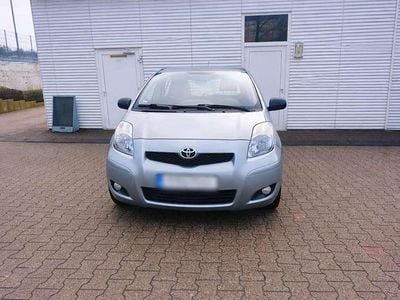 Gebraucht Toyota Yaris Basis 69 PS (50 kW) 2010 Kleinwagen