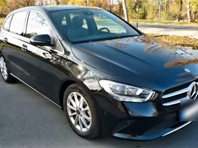 Gebraucht Mercedes B180 Progressive 136 PS (100 kW) 2019 Schwarz Kleinwagen