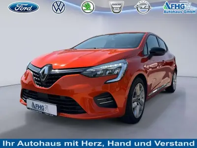 Gebraucht Renault Clio V Zen 91 PS (66 kW) 2021 Orange (metallic) Kleinwagen
