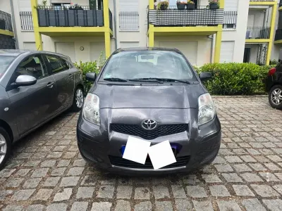Gebraucht Toyota Yaris Luna 69 PS (50 kW) 2009 Grau Kleinwagen