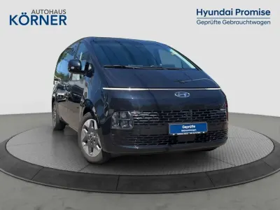 Gebraucht Hyundai Staria Prime 177 PS (130 kW) 2023 Moonlight blue Van / Kleinbus