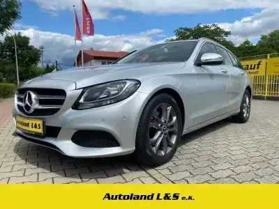 Gebraucht Mercedes C220 Avantgarde 170 PS (125 kW) 2018 Silber Kombi