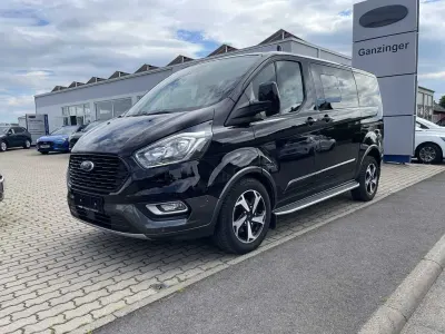 Gebraucht Ford Tourneo Active 170 PS (125 kW) 2023 Obsidianschwarzmetallic Van / Kleinbus