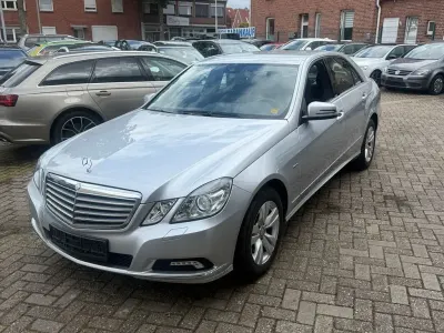 Gebraucht Mercedes E200 184 PS (135 kW) 2009 Silber Limousine