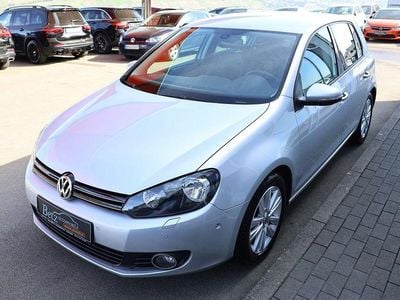 Gebraucht VW Golf VI Team 105 PS (77 kW) 2010 Silber Kleinwagen