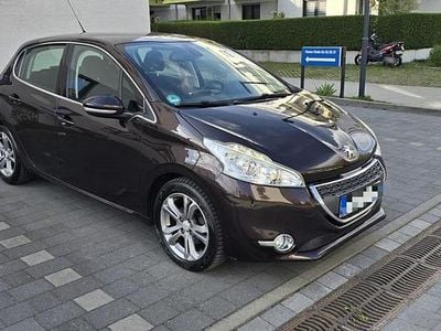 Second-hand Peugeot 208 120 CP (88 kW) 2013 Maro Hatchback