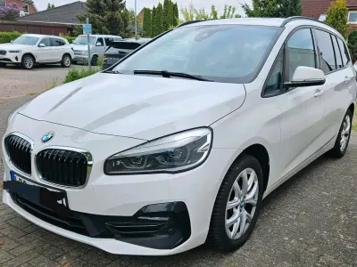 Używany BMW 220 190 KM (139 kW) 2020 Biały Minivan