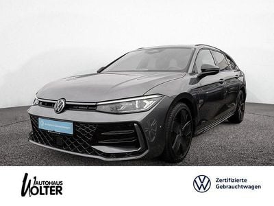 Gebraucht VW Passat R-line 150 PS (110 kW) 2025 Grau Kombi