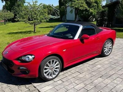 Gebraucht Fiat 124 Spider Lusso 140 PS (102 kW) 2016 Rot Cabrio