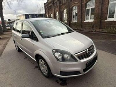 Second-hand Opel Zafira Edition 150 CP (110 kW) 2005 Argintiu Monovolum