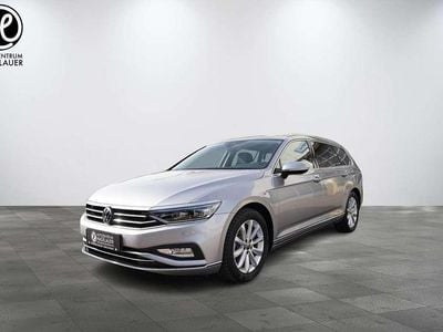 Silber Gebraucht 2023 VW Passat Elegance Kombi | 27.573 € (Etwas zu teuer)