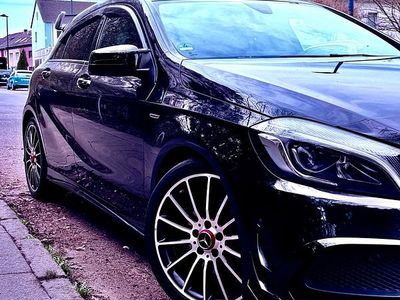 Gebraucht Mercedes A180 AMG 122 PS (89 kW) 2017 Schwarz Kleinwagen