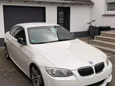 Gebraucht BMW 325 Cabriolet M Sport 204 PS (150 kW) 2012 Weiß Cabrio