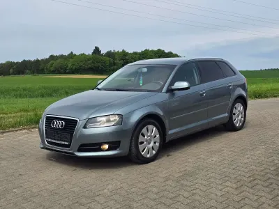 Gebraucht Audi A3 Ambiente 125 PS (91 kW) 2011 Kondorgrau metallic Kleinwagen