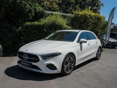 Gebraucht Mercedes A200 Progressive 150 PS (110 kW) 2023 Unilack polarweiß Limousine