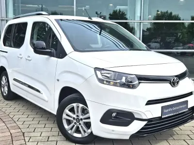 Gebraucht Toyota Proace Verso City 131 PS (96 kW) 2022 Weiß Kombi