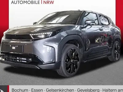 Gebraucht Toyota Urban Cruiser Lounge 127 kW (174 PS) 2026 Grau SUV