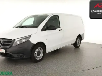 Używany Mercedes Vito 102 KM (75 kW) 2022 Biały Van