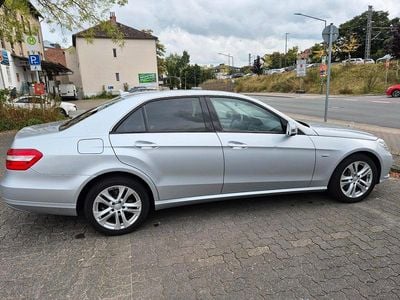 Mercedes E200