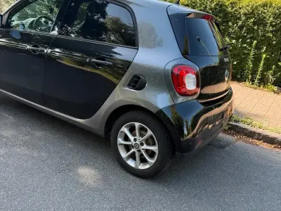 Gebraucht Smart ForFour 71 PS (52 kW) 2018 Schwarz Kleinwagen