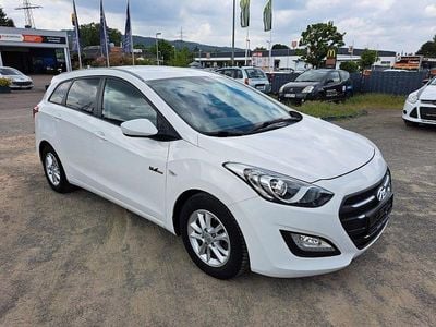 Gebraucht Hyundai i30 Classic 128 PS (94 kW) 2014 Weiß Kombi