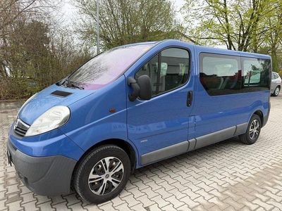 Second-hand Opel Vivaro 90 CP (66 kW) 2013 Albastru Monovolum