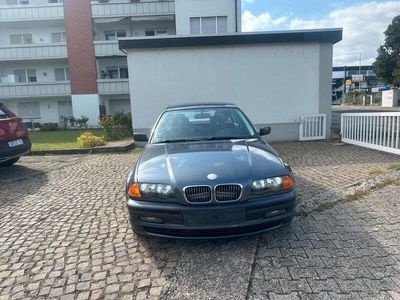 BMW 323