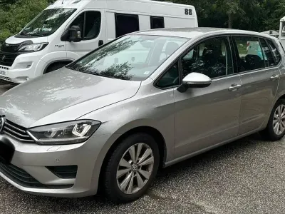 Gebraucht VW Golf Sportsvan Comfortline 125 PS (91 kW) 2014 Silber Van / Kleinbus
