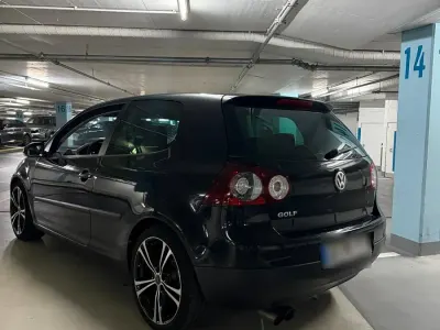 Gebraucht VW Golf V 65 PS (47 kW) 2005 Schwarz Kleinwagen