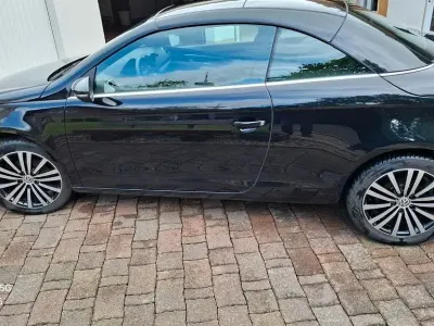 Używany VW Eos 122 KM (89 kW) 2014 Czarny Kabriolet