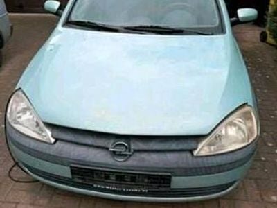 Second-hand Opel Corsa 75 CP (55 kW) 2001 Verde Hatchback