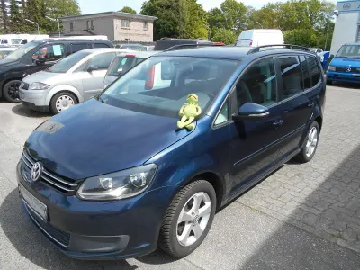 Gebraucht VW Touran Comfortline 105 PS (77 kW) 2012 Blau Van / Kleinbus