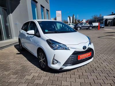 Gebraucht Toyota Yaris Club 111 PS (81 kW) 2019 Weiß Kleinwagen