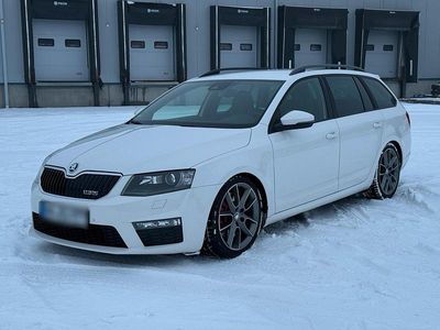 Gebraucht Skoda Octavia RS 184 PS (135 kW) 2014 Weiß Kleinwagen
