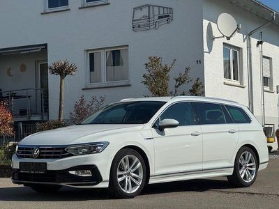 Second-hand VW Passat R-line 150 CP (110 kW) 2020 Alb Berlinǎ