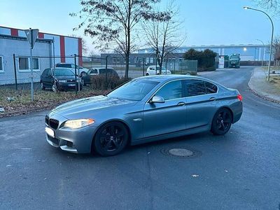 Grau Gebraucht 2011 BMW 550 M Sport Limousine | 13.850 € (Fairer Preis)