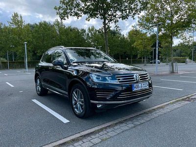 Gebraucht VW Touareg R-line 262 PS (192 kW) 2016 Schwarz SUV