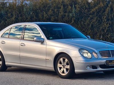 gebraucht Mercedes E240 Lim.-Elegance-Aut.-Navi-Leder-Panorama