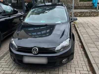 Gebraucht VW Golf VII 105 PS (77 kW) 2013 Schwarz Kombi