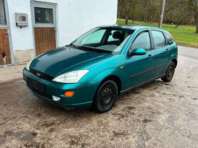 gebraucht Ford Focus LIMOUSINE TÜV 02.2024 1.8 BENZIN 171.000 KM