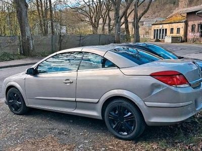 Gebraucht Opel Astra Cabriolet 140 PS (102 kW) 2008 Grau Cabrio