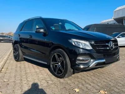 Gebraucht Mercedes GLE250 204 PS (150 kW) 2016 Schwarz SUV