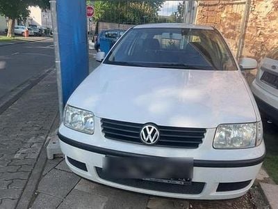 VW Polo