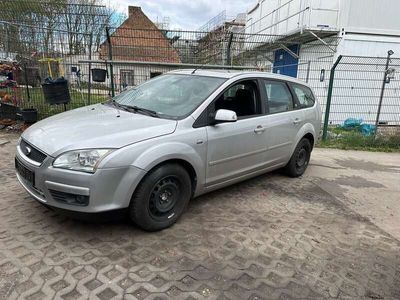 gebraucht Ford Focus Ghia. Automatik