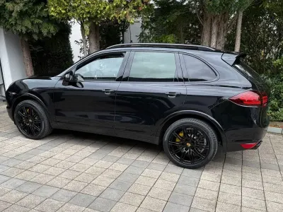 Gebraucht Porsche Cayenne Turbo 500 PS (367 kW) 2014 Schwarz SUV