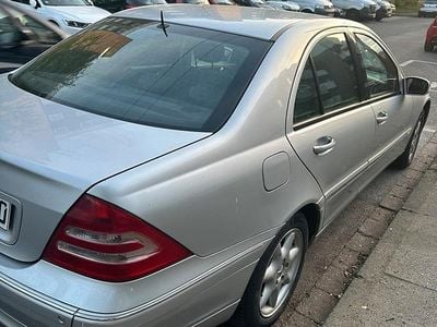 Usata Mercedes C270 170 CV (125 kW) 2002 Argento Berlina