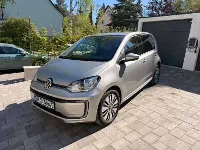 Occasion VW e-up! Style 61 kW (83 ch) 2022 Argent Citadine
