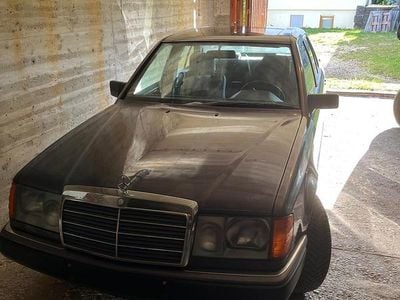 Second-hand Mercedes 200 75 CP (55 kW) 1992 Gri Berlinǎ