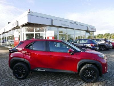 3u5 red metallic Gebraucht 2022 Toyota Yaris Cross Comfort SUV | 21.930 € (Etwas zu teuer)