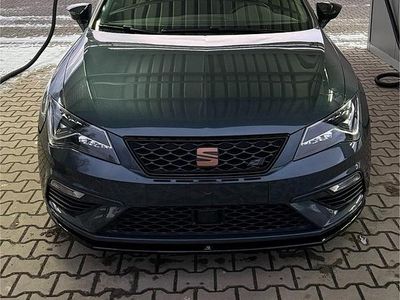Grau Gebraucht 2019 Seat Leon ST Kombi | 27.000 € (Teuer)